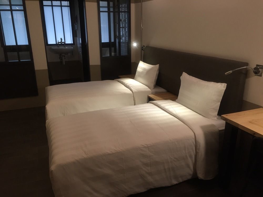 Hotel Papa Whale Тайбэй Экстерьер фото